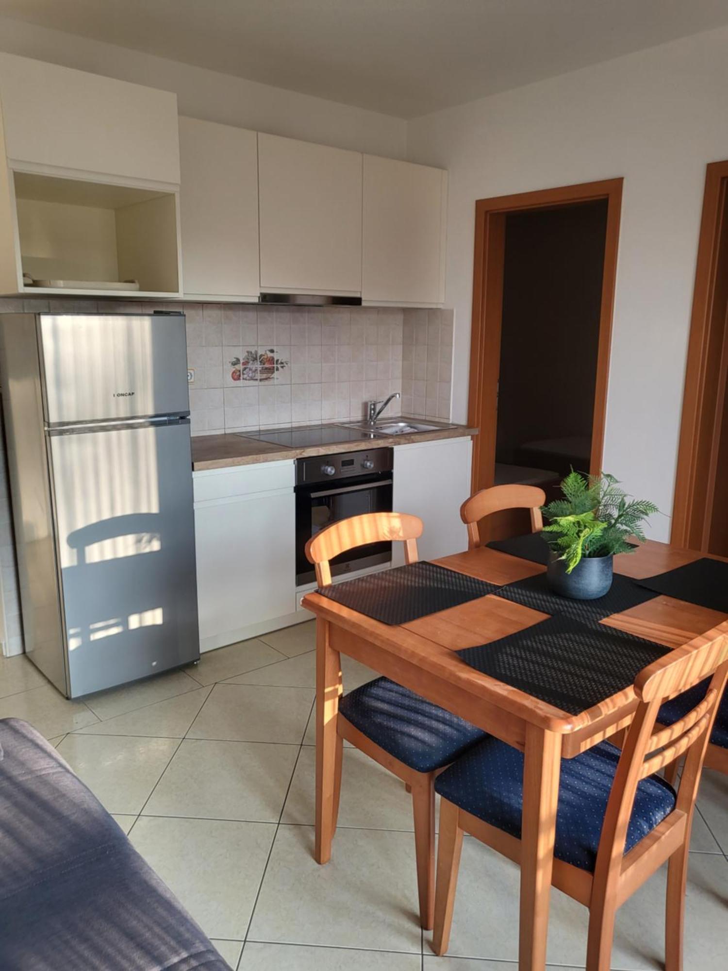 Dalmacia Apartments Srima Bagian luar foto