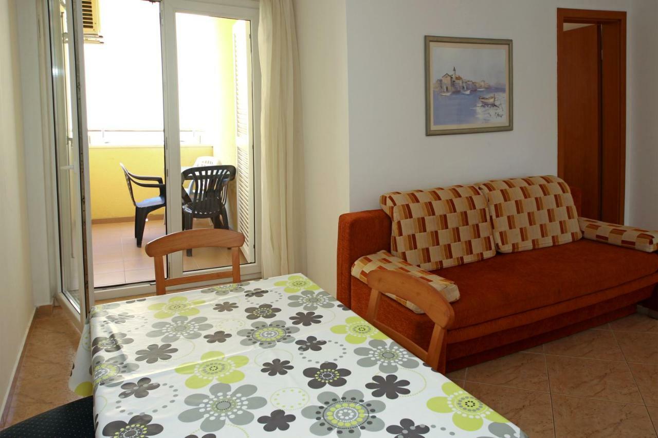 Dalmacia Apartments Srima Bagian luar foto