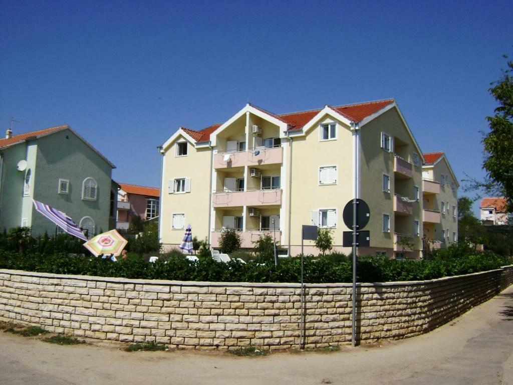 Dalmacia Apartments Srima Bagian luar foto