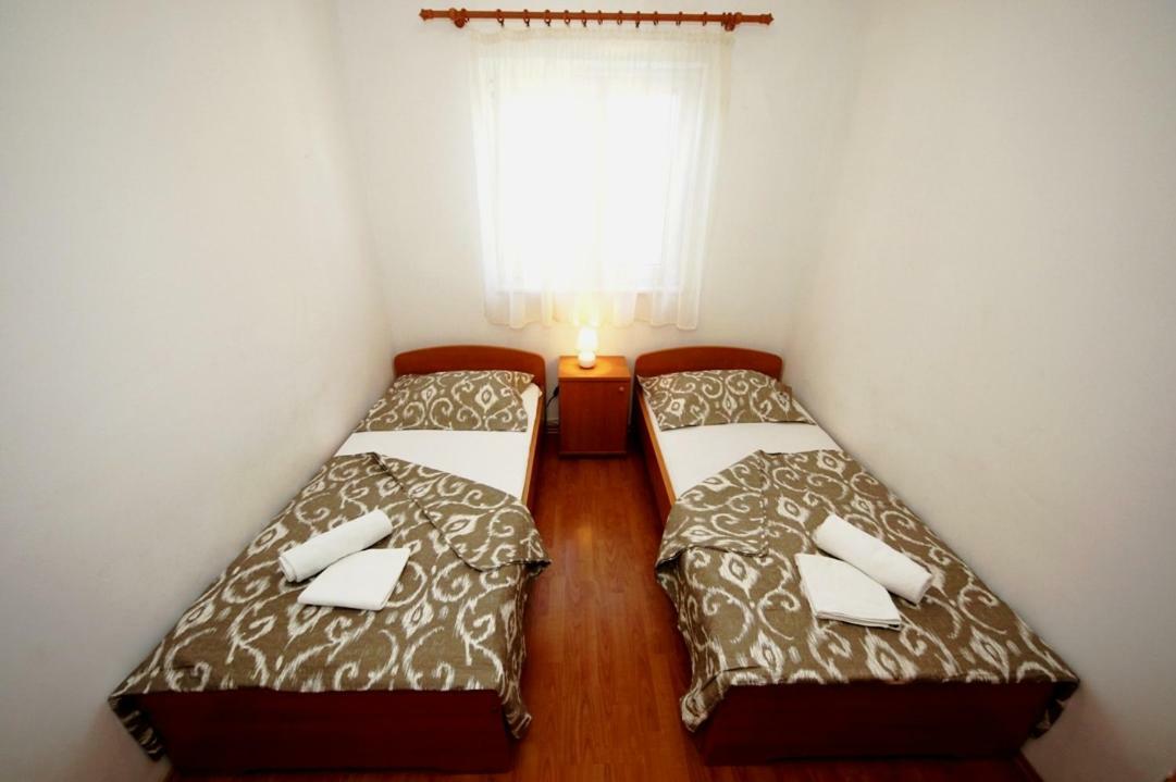 Dalmacia Apartments Srima Bagian luar foto