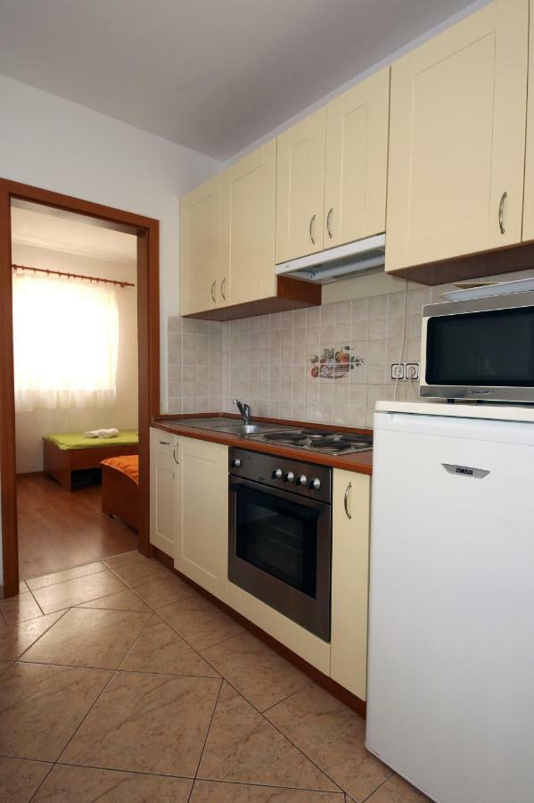 Dalmacia Apartments Srima Bagian luar foto