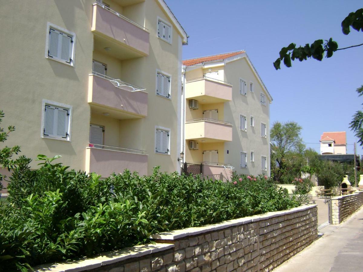 Dalmacia Apartments Srima Bagian luar foto