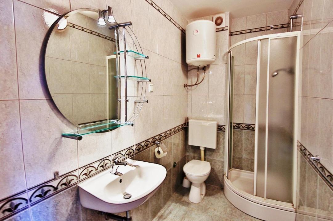 Dalmacia Apartments Srima Bagian luar foto