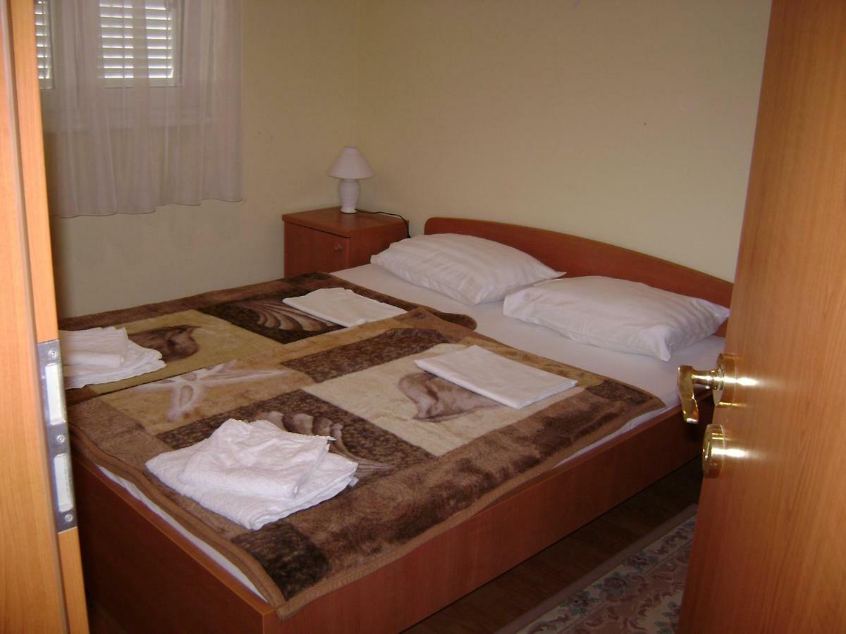 Dalmacia Apartments Srima Bagian luar foto